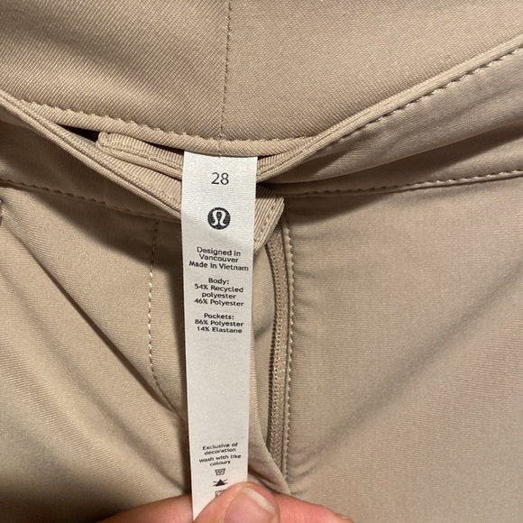 Lululemon city sleek 7/8 wide leg pant - Picture 6 of 7